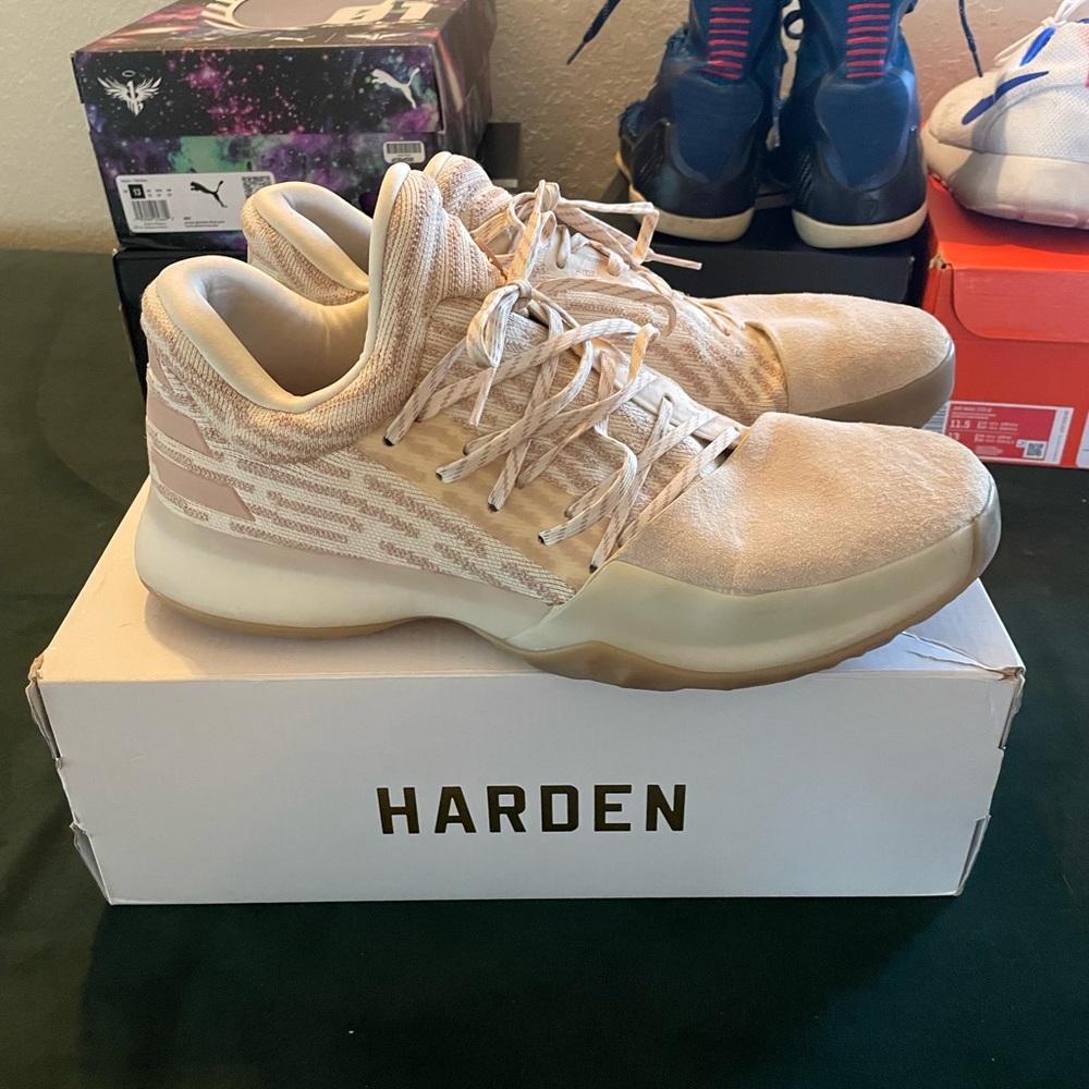 Adidas Harden Volume One View 4